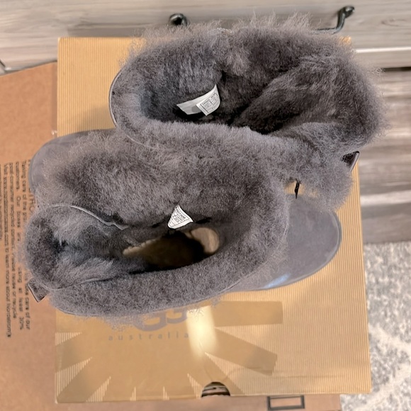 🩶Like new UGG Australia Adorable K Bailey Bow Tall Boots - Gorgeous Grey Size 4 - Picture 9 of 10